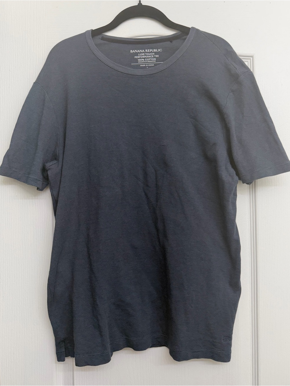 Banana Republic Men's Short-Sleeve Crew Neck Striped T-Shirt in Navy